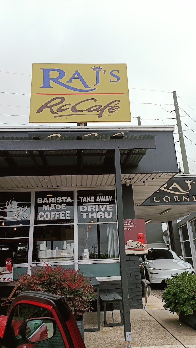 Raj's Corner Drive Thru photo 4